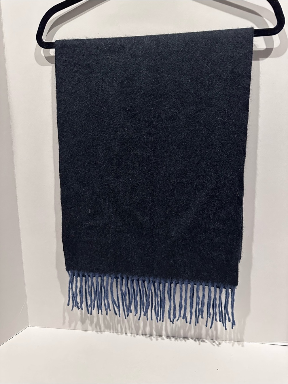 SF801- Begg & Co for Hawico Scotland 100% Cashmere Navy Blue Fringe Scarf